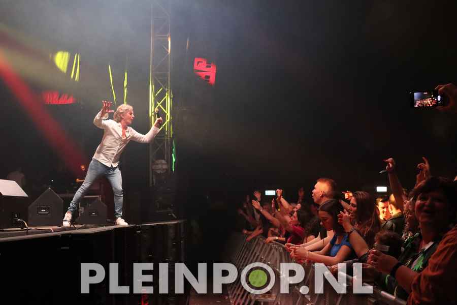 René Schuurmans   (12)